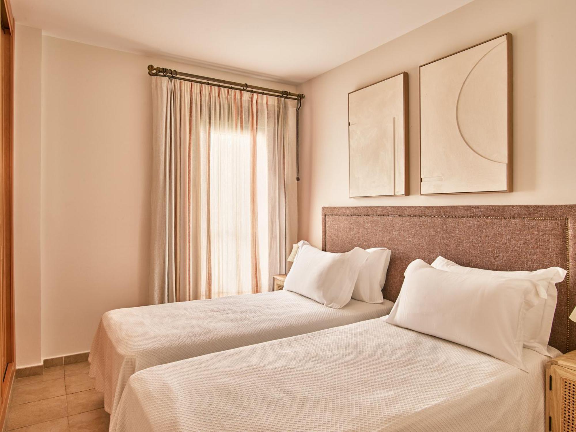 Apartamentos Turisticos Casa De La Borrega เอสเตโปนา ภายนอก รูปภาพ